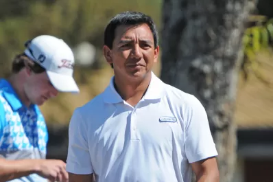 Costilla tuvo aguante y mantiene la vanguardia