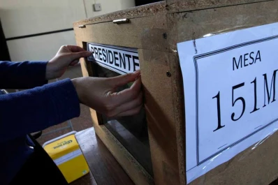 Bachelet y Matthei definen la presidencia de Chile