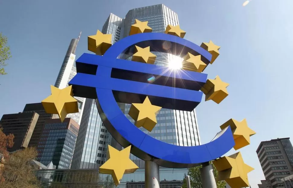 SALVAR LA MONEDA COMUNITARIA. España e Irlanda prescinden de los rescates financieras. Lentamente, los países del bloque fortalecen el euro. reuters 