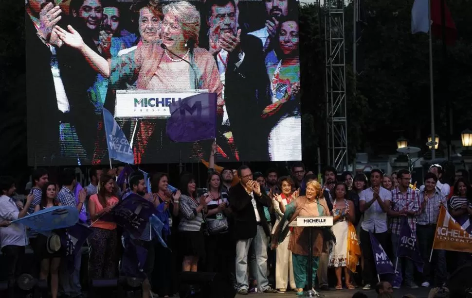 PRIMER DISCURSO DE LA PRESIDENTA ELECTA. Bachelet ratificó las promesas de cambios de la campaña. reuters