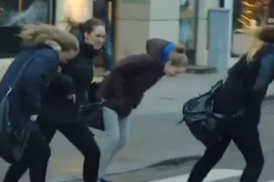 La tormenta Ivar casi hace volar a la gente