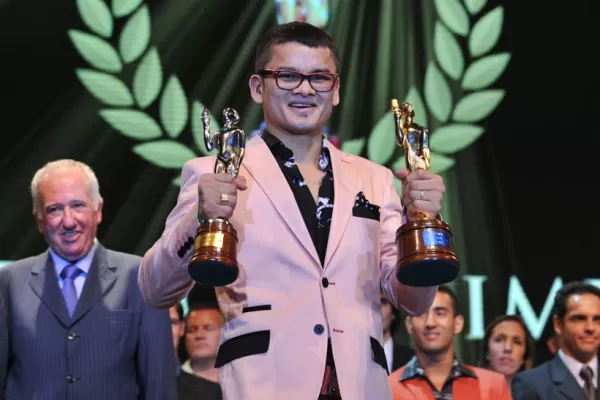 El Chino Maidana ganó el Olimpia de Oro, tras vencer a Broner