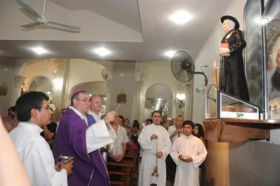 Las reliquias de Namuncurá y Brochero ya están en Tucumán