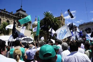 Por la Navidad, los estatales le otorgan una tregua al PE