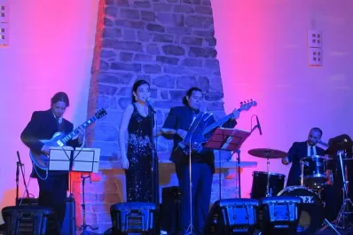 Recital de la Living Jazz Band con funk, bebop, bossa y fusión