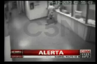 Video: Violenta pelea familiar en la guardia de un hospital terminó a los tiros