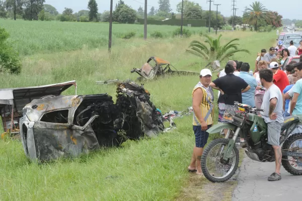 Choque frontal dejó cinco muertos en Famaillá