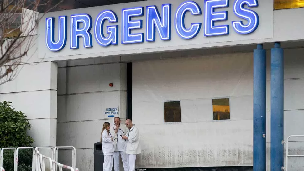 AISLADO. Schummi recibe cuidados intensivos en la clínica parisina. REUTERS