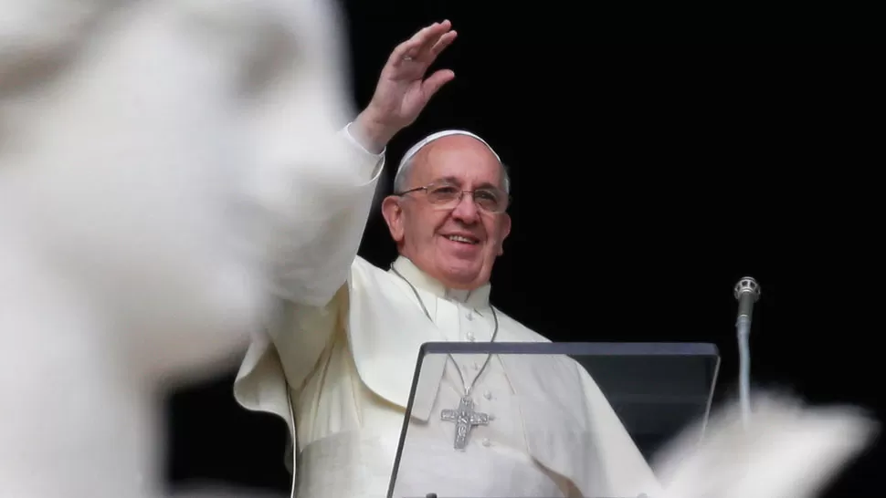 PRESENTE. El Papa recordó a las víctimas de la tragedia. REUTERS