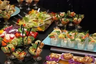 Compensá el brindis con ensaladas y una buena hidratación