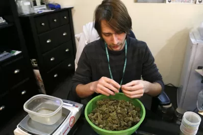 EEUU: Colorado comenzó con la venta legal de marihuana para uso recreativo