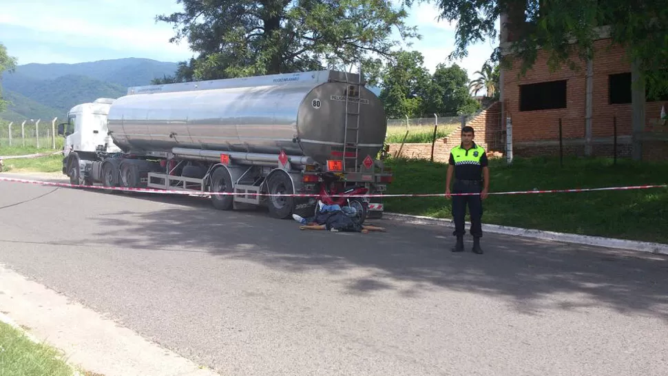 TRAGEDIA. El choque ocurrió esta mañana en Tafí Viejo. FOTO GENTILEZA DE COMISARIO LUIS MANSILLA