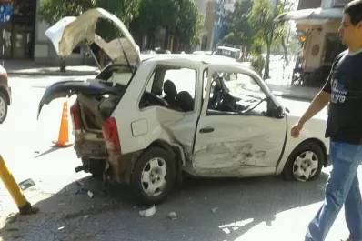 Hay dos hombres heridos tras un choque en la zona céntrica