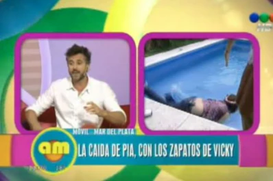 Una periodista se probó los zapatos de Vicky Xipolitakis y terminó en la pileta