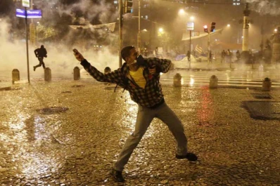 Preparan a 10.000 policías para custodiar Brasil 2014