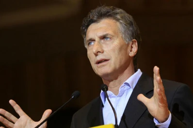 Critican a Macri por aumentar el subte