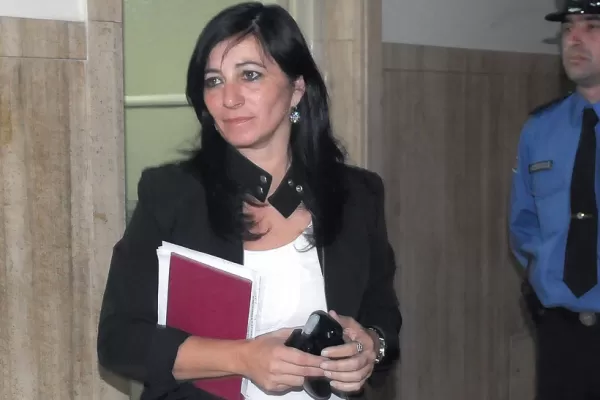 “Cuidate y dejate de joder con los policías que te vamos a hacer boleta”, le escribieron a Gianonni