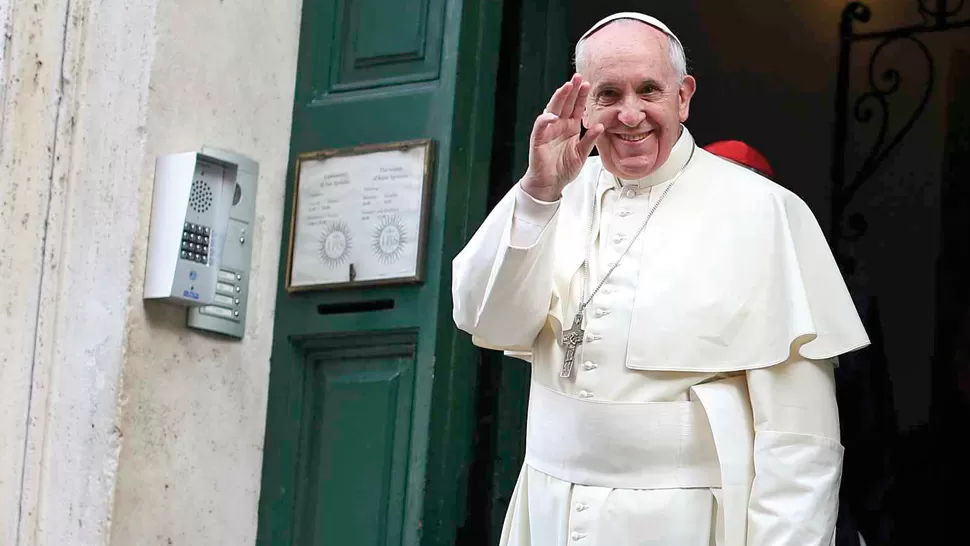 El papa Francisco habló del desafío que tiene la Iglesia ante las parejas gay