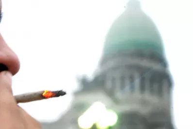 Canadá quiere comprarle marihuana a Uruguay