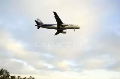 Subite a un avión y volá al mar con el Club LA GACETA