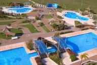 Concordia: aguas curativas, palmeras y el río Uruguay