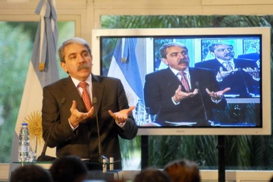 Aníbal Fernández no descarta pelear la Presidencia en 2015