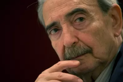 El Gobierno decretó tres días de duelo por la muerte de Juan Gelman