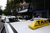 Taxistas quieren que empresas publiciten en sus autos