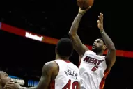 Ni LeBron James salvó al Heat ante los Hawks