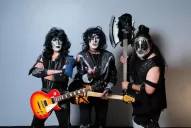 Risas a cargo de unos Kiss amantes del folclore