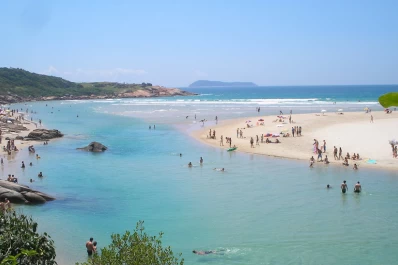 Dos argentinos murieron ahogados en una playa de Brasil