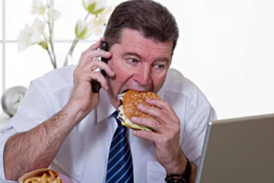 ¿Cómo hacer para que almorzar en el trabajo sea saludable?