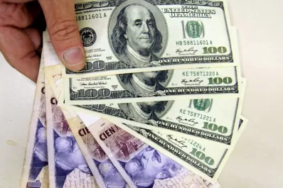 El dólar paralelo cerró a casi $13