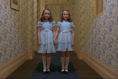 Así lucen, 34 años después, las gemelas terroríficas de El Resplandor