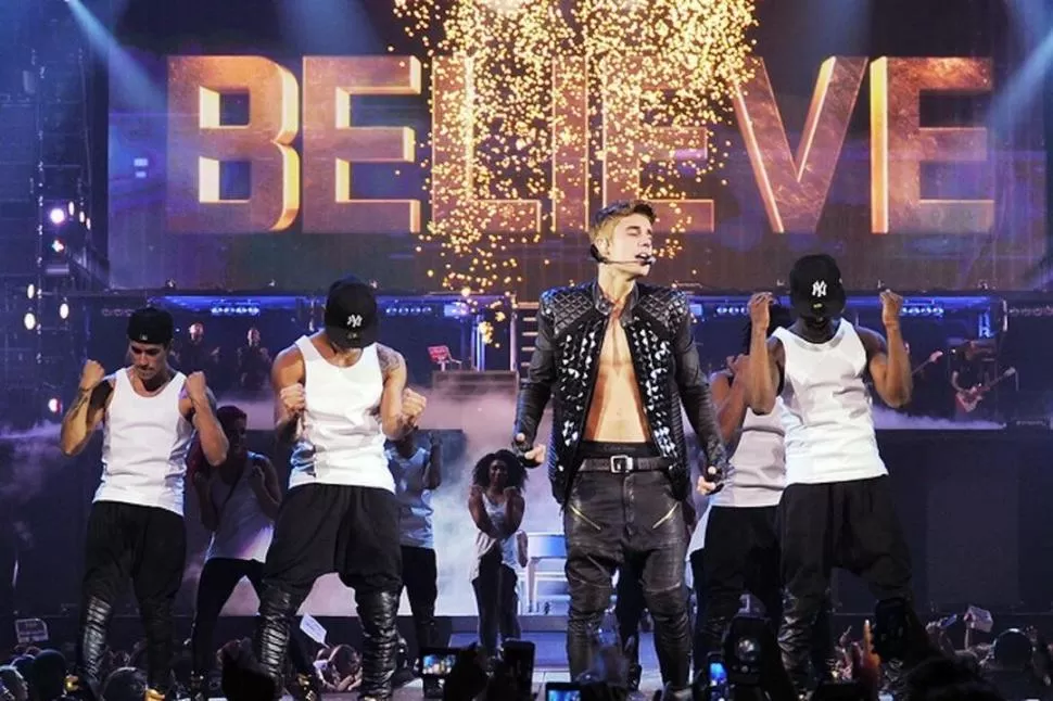 ESTRELLA ADOLESCENTE. El canadiense Justin Bieber arrasa entre las jóvenes, y se abonó a los escándalos. 