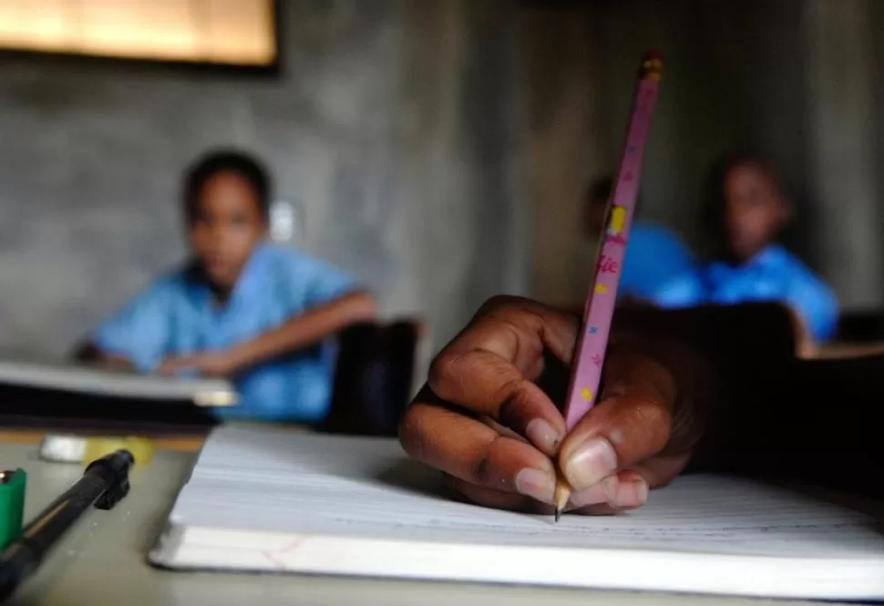 INQUIETANTE. Muchos de los millones de chicos que la Unesco registró como analfabetos pasaron por la escuela, indicó el informe del organismo. wunitv.com 