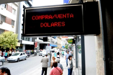 En enero, el peso se devaluó casi un 19%