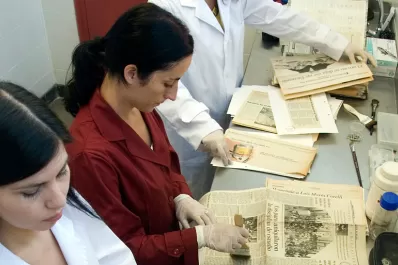 Empeñados en rescatar la historia cercana de la UNT