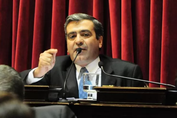 Cano le hace un guiño al massismo y a Amaya