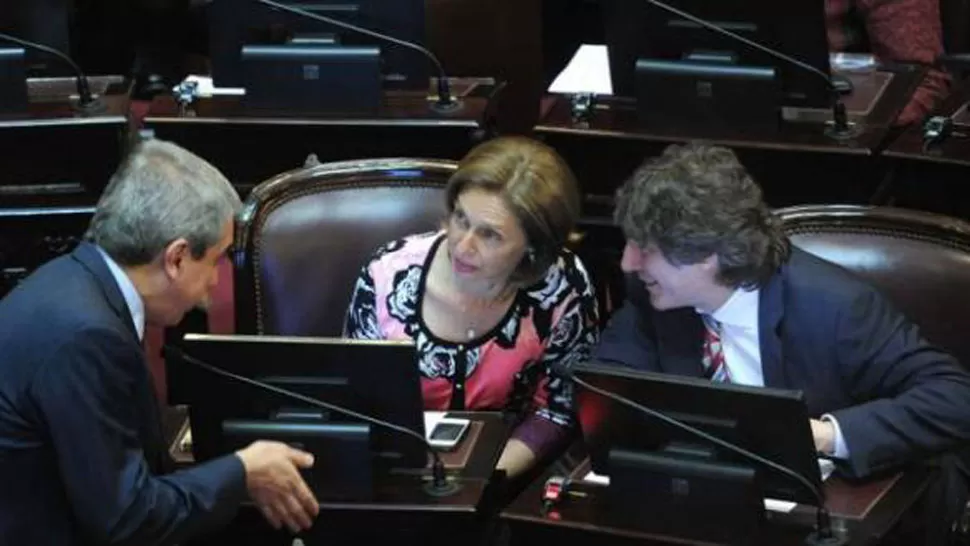 DEBATE. Fernández, Rojkés y Boudou en otros tiempos en el Senado. FOTO DE ARCHIVO