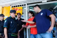 Intentaron abrir el local que había sido clausurado doce horas antes