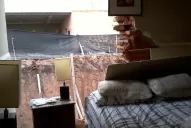 Se derrumbó la pared de una casa por una obra en construcción en Virgen de la Merced al 200