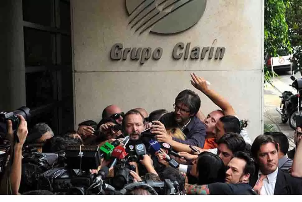 FIN DE UN CICLO. Se terminaron los privilegios para el gigante de los medios, sentenció Martín Sabbatella, titular de la Afsca. FOTO TOMADA DE INFOBAE.COM
