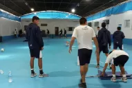 La lluvia obligó a Atlético a cambiar