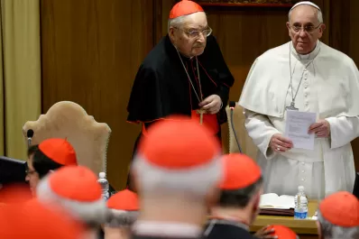 La familia hoy es despreciada y maltratada, afirmó el papa Francisco