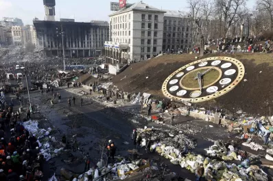 Manifestantes toman como rehenes a 67 policías en Ucrania