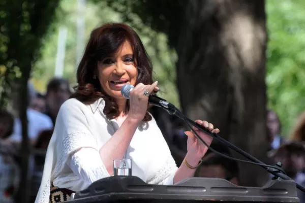 Cristina vuelve a ocupar el centro de la escena política