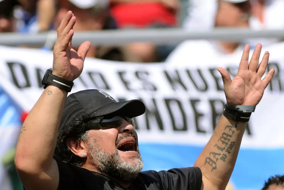 DESCARTADO. Maradona no regresará al fútbol profesional. TELAM