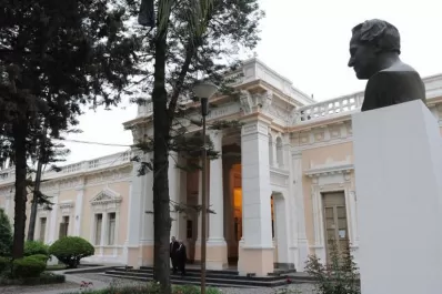 La puja por el Rectorado también se libra en Twitter