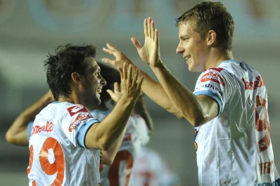 Arsenal goleó a Anzoategui